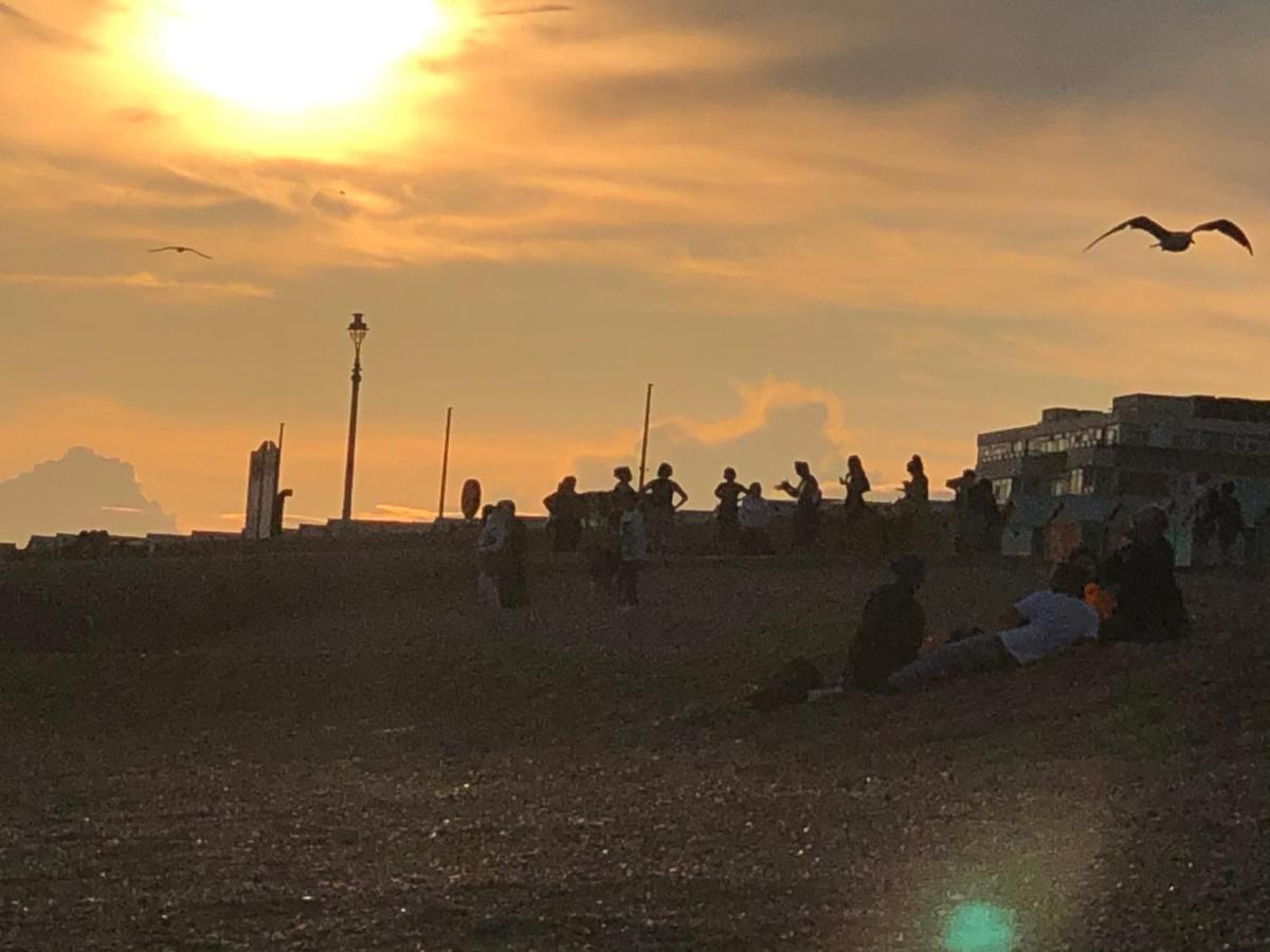 Poets Rest, Free Parking, Ev Socket Fees Apply Walk To Beach Brighton Екстериор снимка