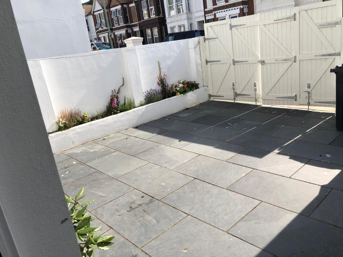 Poets Rest, Free Parking, Ev Socket Fees Apply Walk To Beach Brighton Екстериор снимка