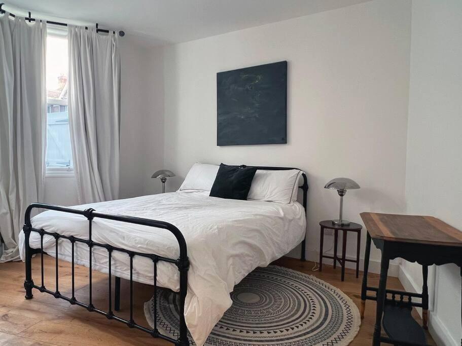 Poets Rest, Free Parking, Ev Socket Fees Apply Walk To Beach Brighton Екстериор снимка